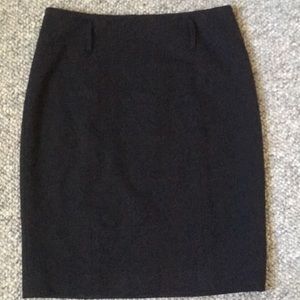 Final sale Ann Taylor size 2 pencil  gray skirt